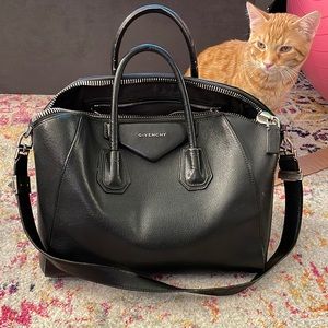 Givenchy antigona medium